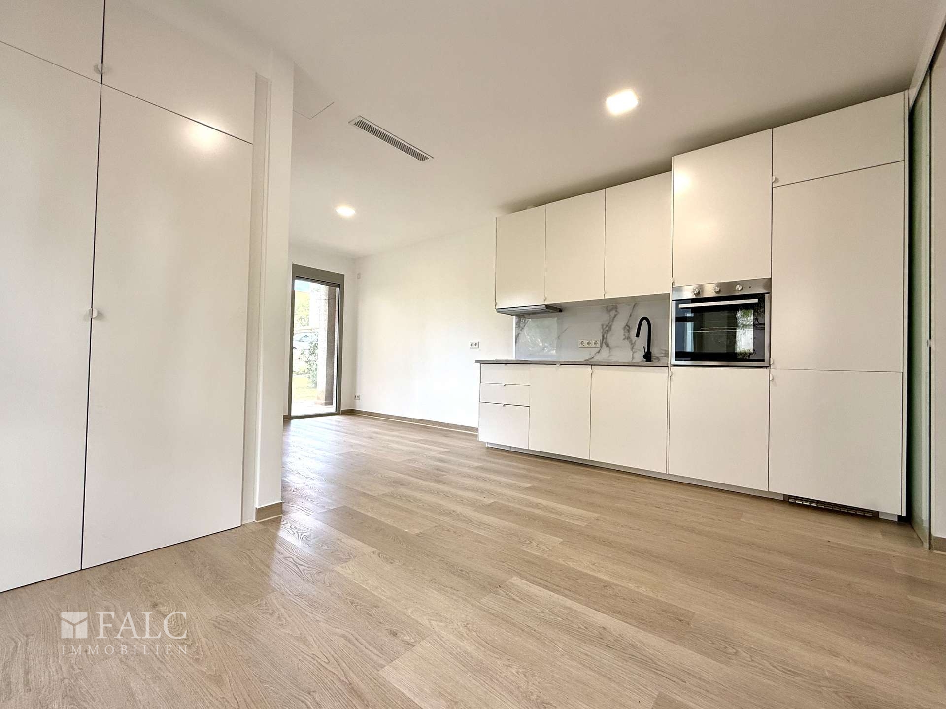 Eingangsbereich und Küche